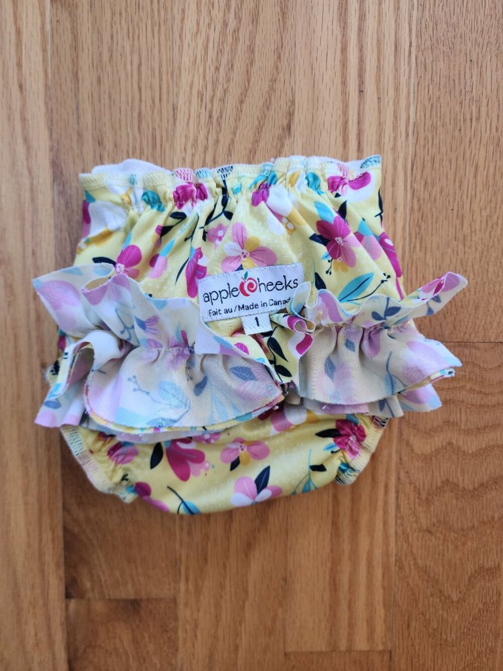 Applecheeks "Bloom" Swim Diaper with Ruffles - Picture 4 of 4
